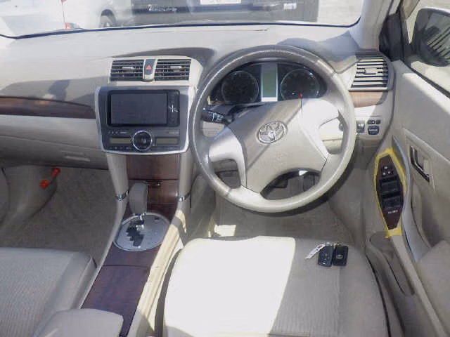 TOYOTA PREMIO