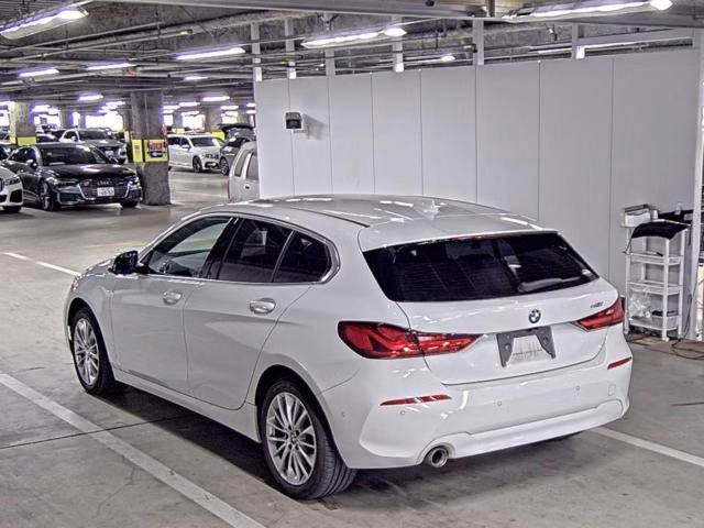 BMW 1-SERIES