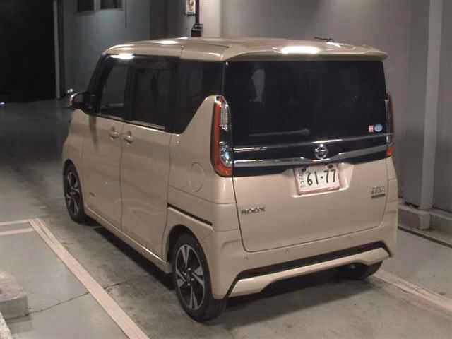 NISSAN ROOX