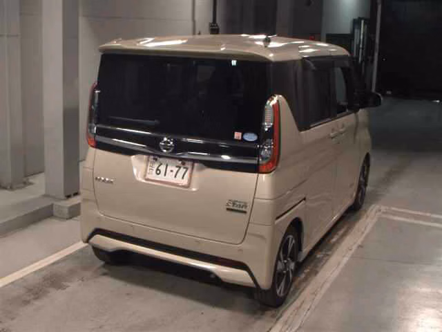 NISSAN ROOX