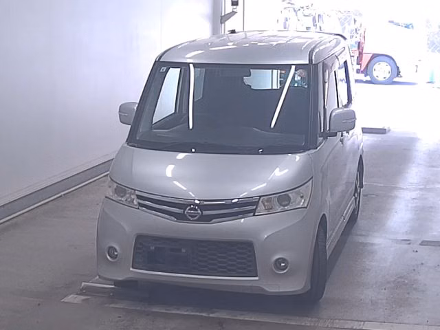 NISSAN ROOX