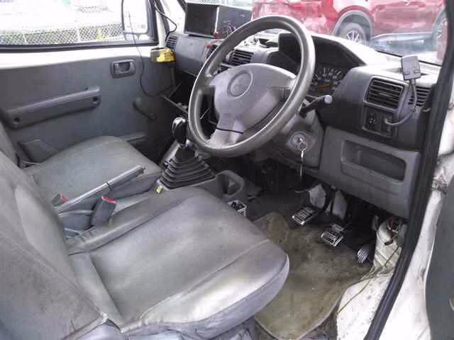MITSUBISHI MINICAB