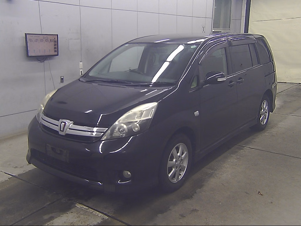 TOYOTA ISIS