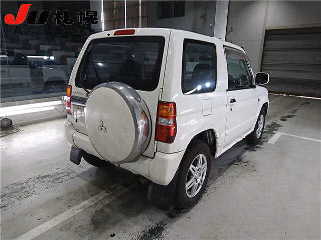 MITSUBISHI PAJERO MINI