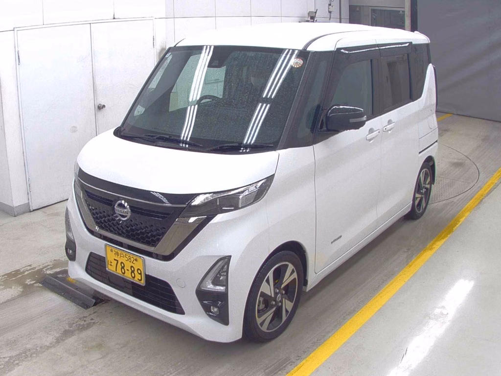 NISSAN ROOX