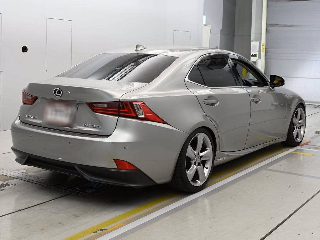 LEXUS IS300H