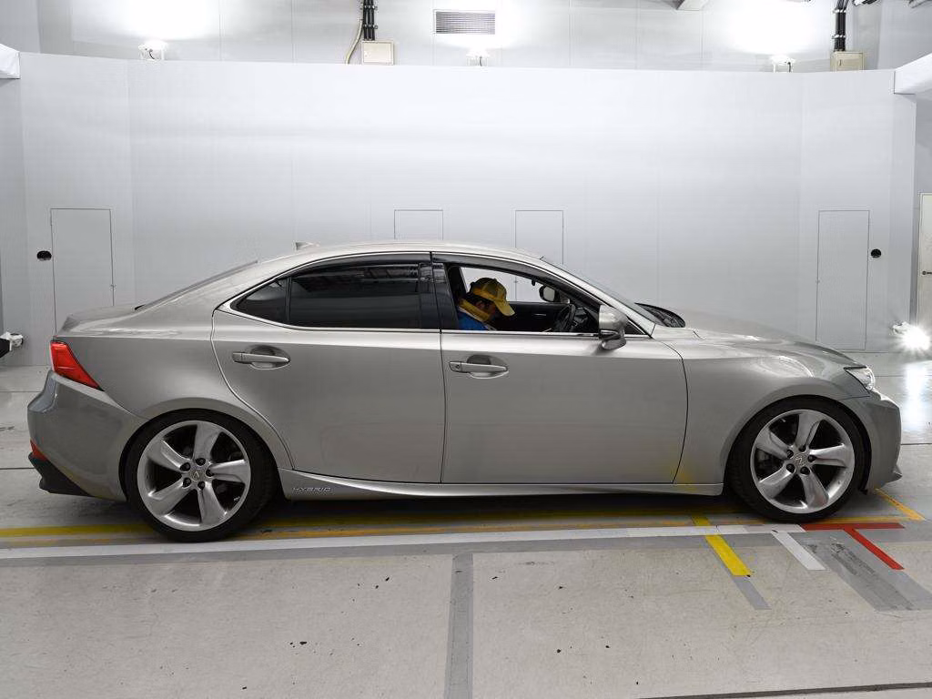LEXUS IS300H