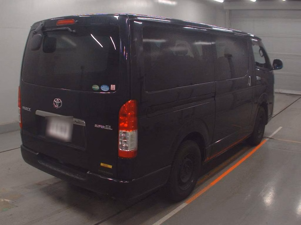 TOYOTA REGIUS ACE