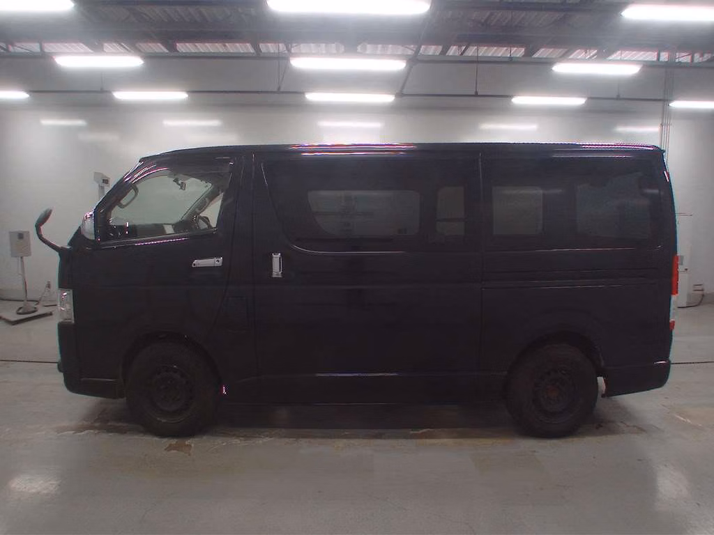 TOYOTA REGIUS ACE
