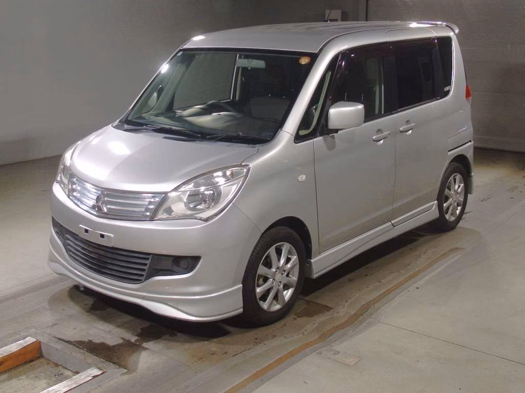 MITSUBISHI DELICA D:2