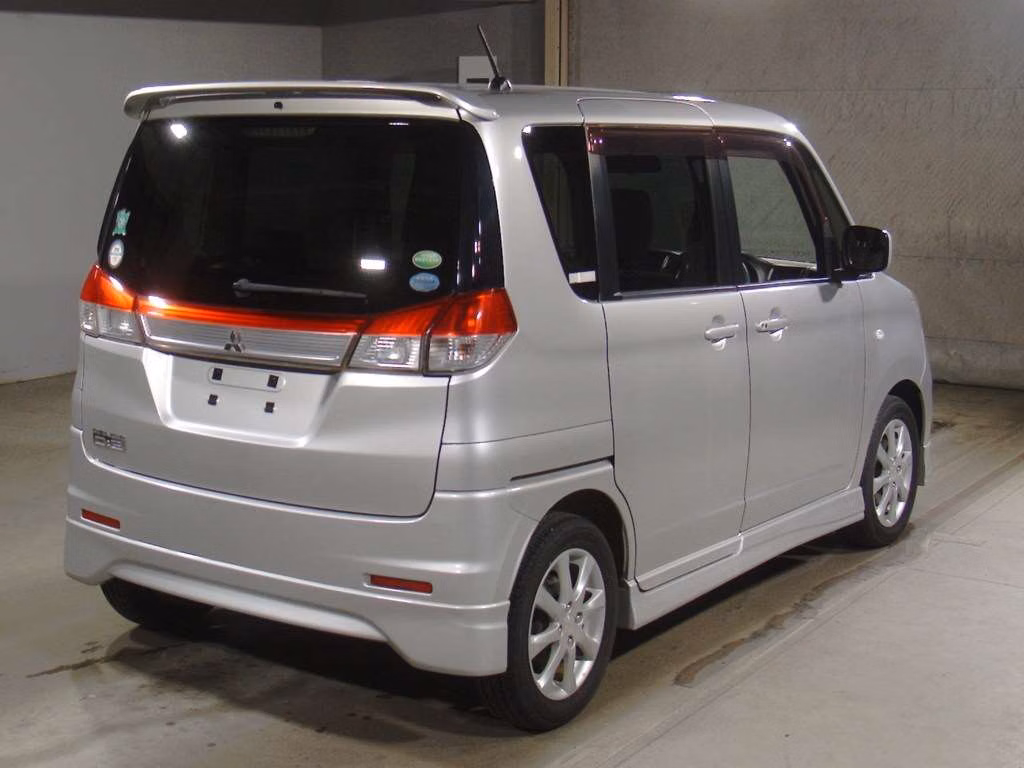 MITSUBISHI DELICA D:2