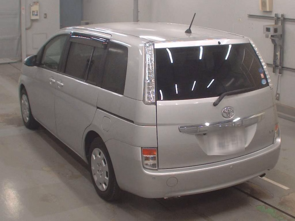TOYOTA ISIS