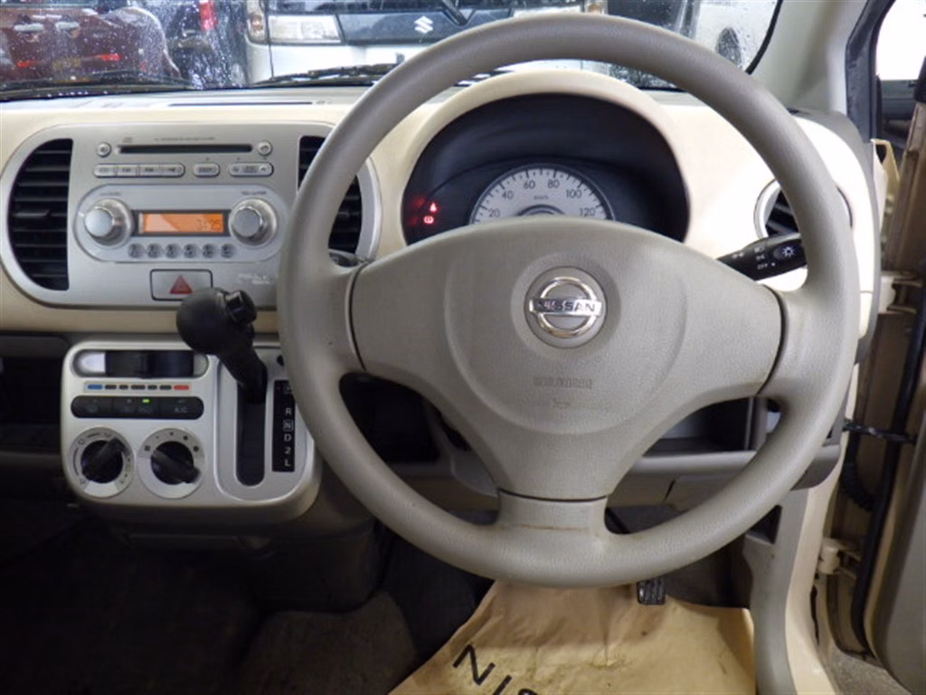 NISSAN MOCO