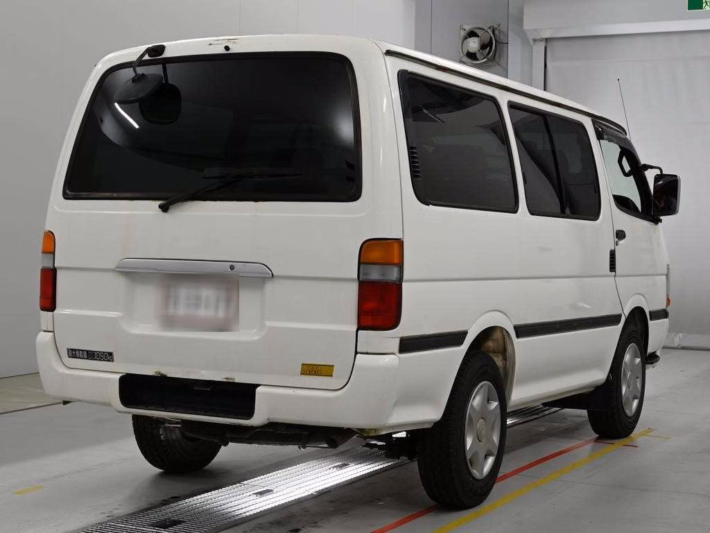 TOYOTA REGIUS ACE