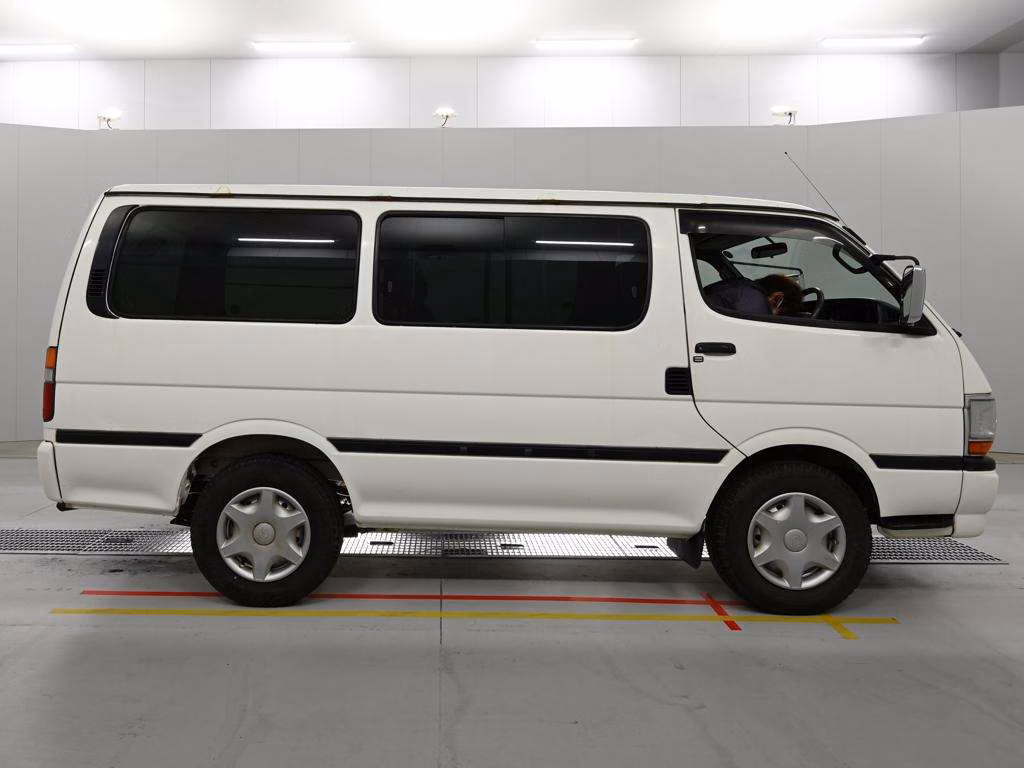 TOYOTA REGIUS ACE