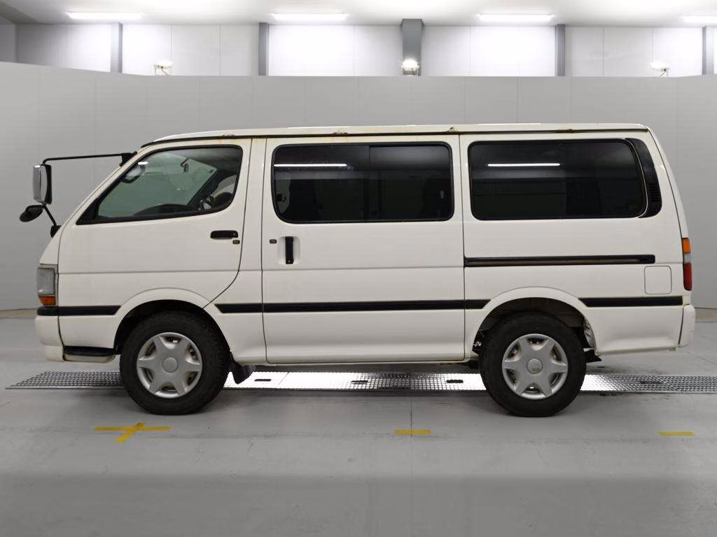 TOYOTA REGIUS ACE