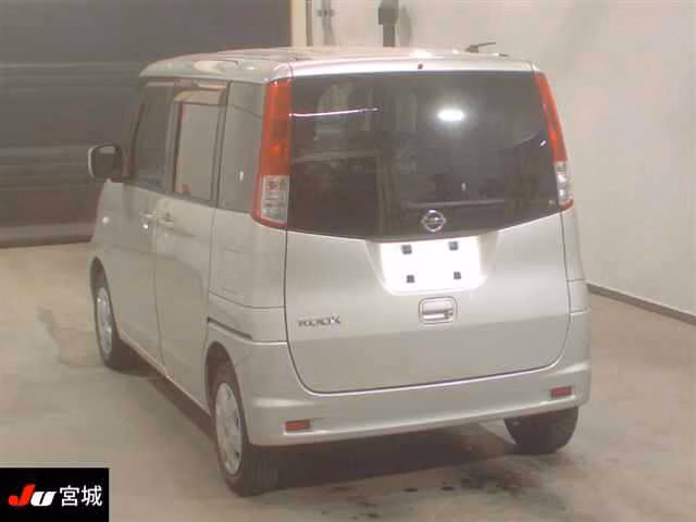 NISSAN ROOX