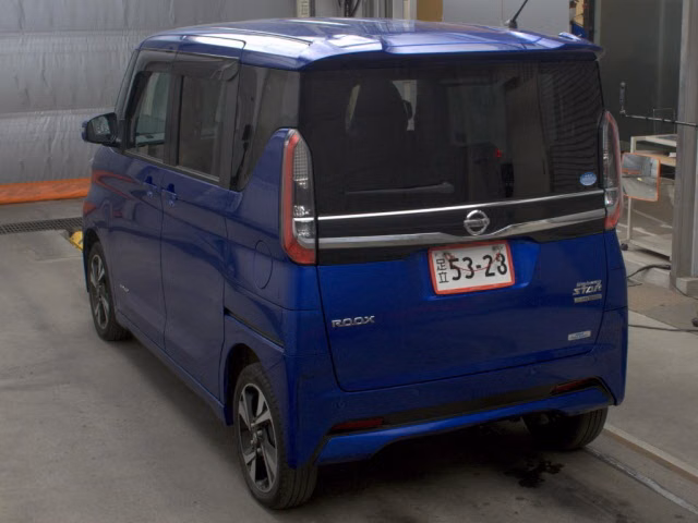 NISSAN ROOX