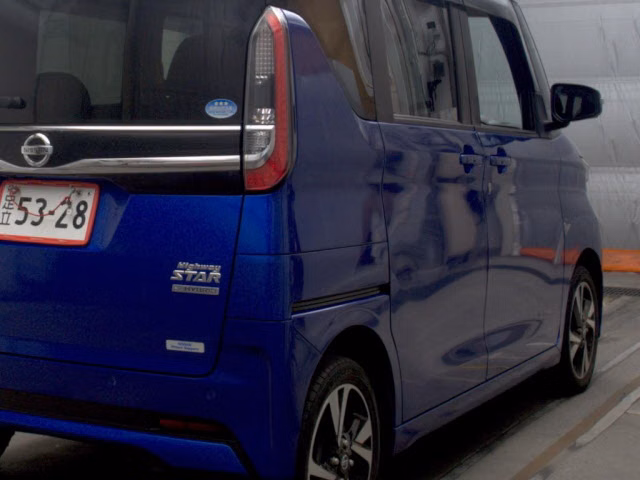 NISSAN ROOX