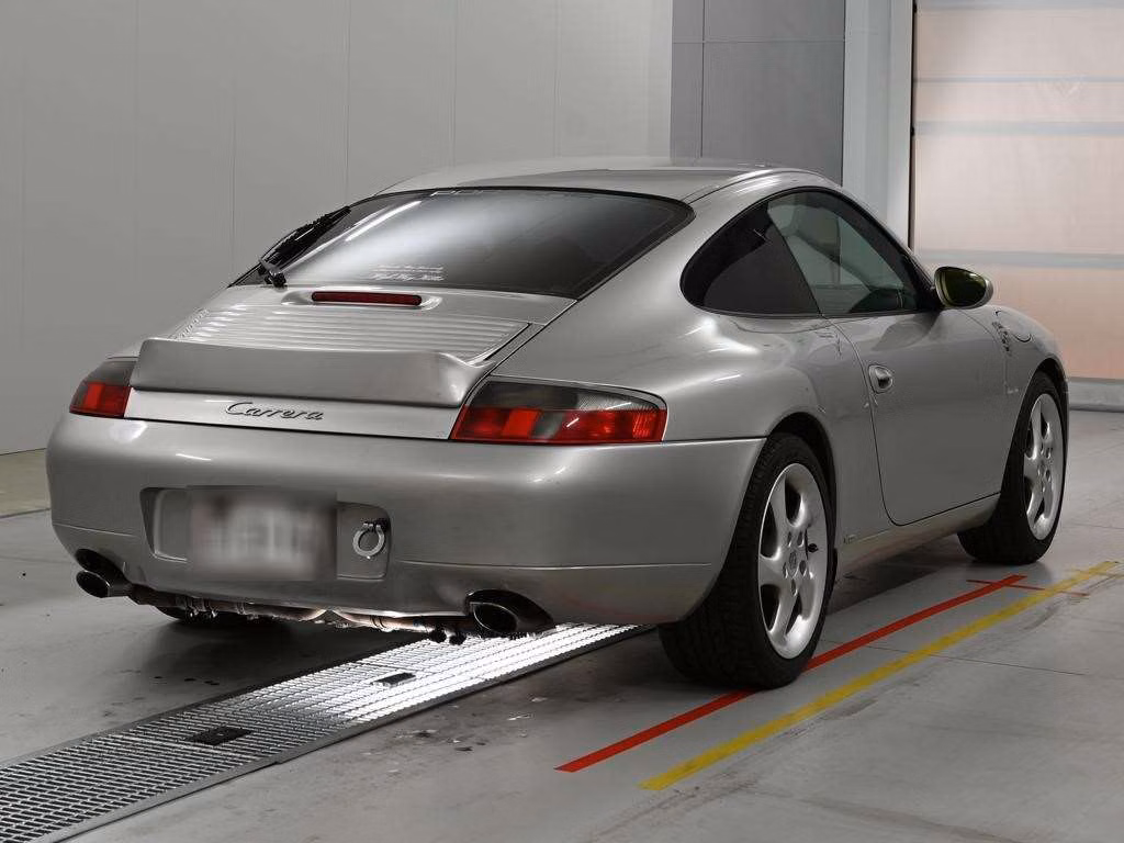 PORSCHE 911