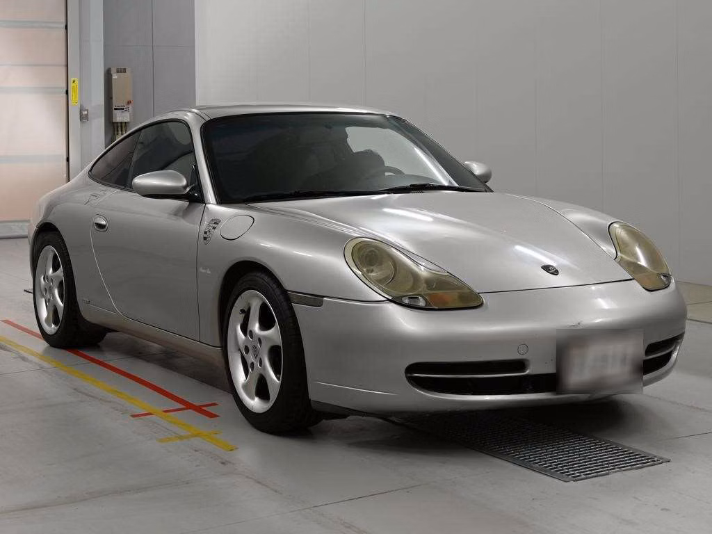 PORSCHE 911