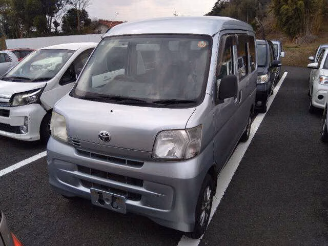 TOYOTA PIXIS VAN