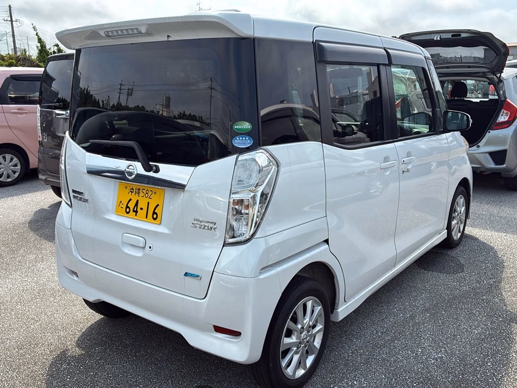 NISSAN DAYZ ROOX