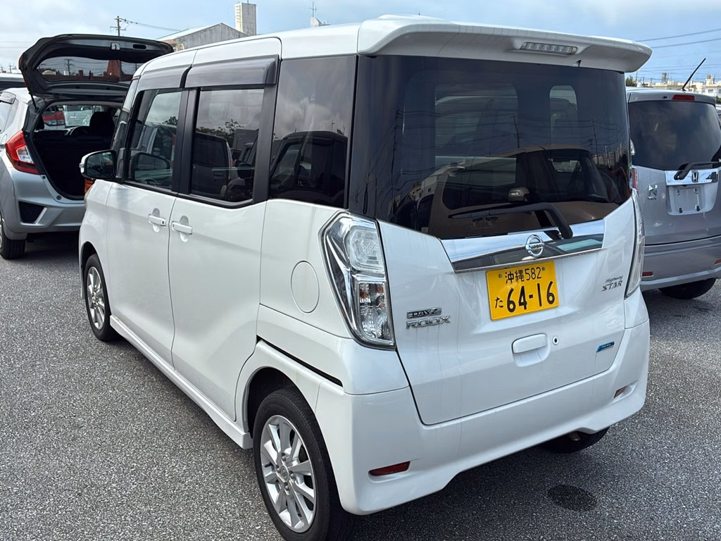 NISSAN DAYZ ROOX