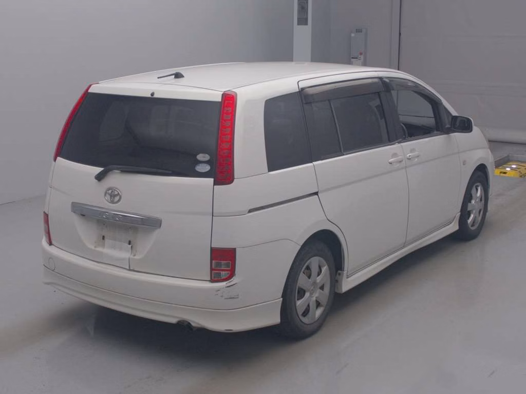 TOYOTA ISIS