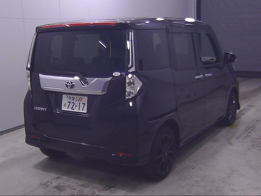 TOYOTA ROOMY