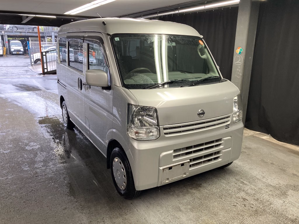 NISSAN NV100 CLIPPER