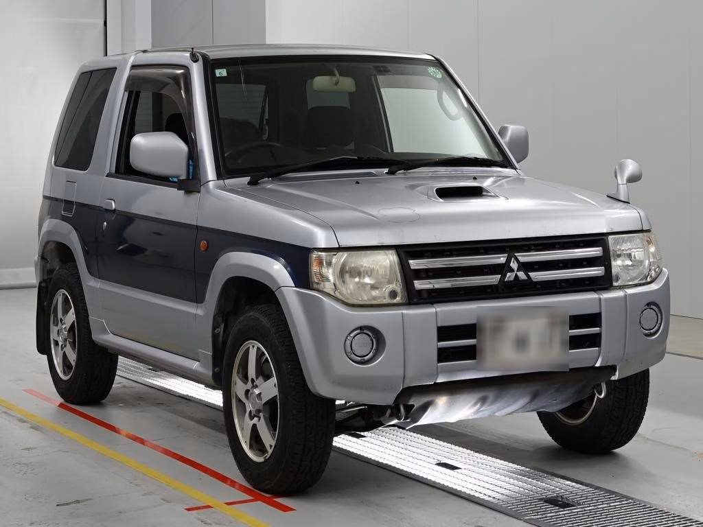 MITSUBISHI PAJERO MINI