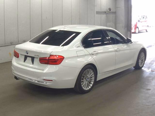 BMW 3-SERIES