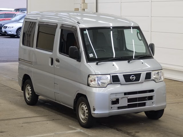 NISSAN NV100 CLIPPER