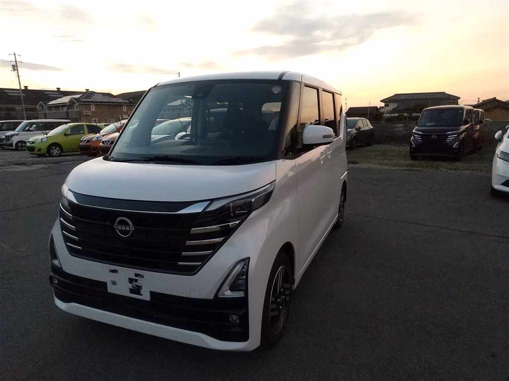NISSAN ROOX
