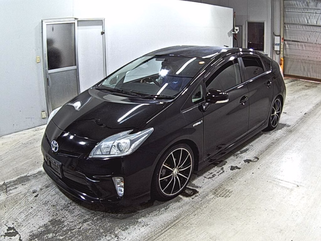 TOYOTA PRIUS
