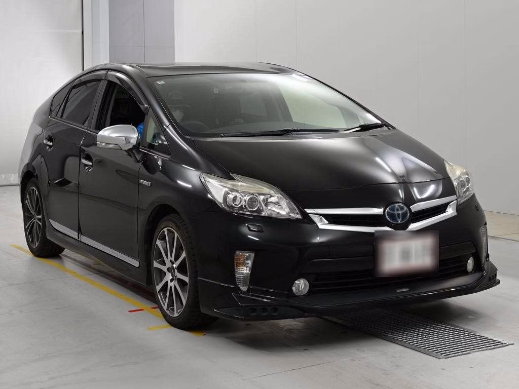 TOYOTA PRIUS