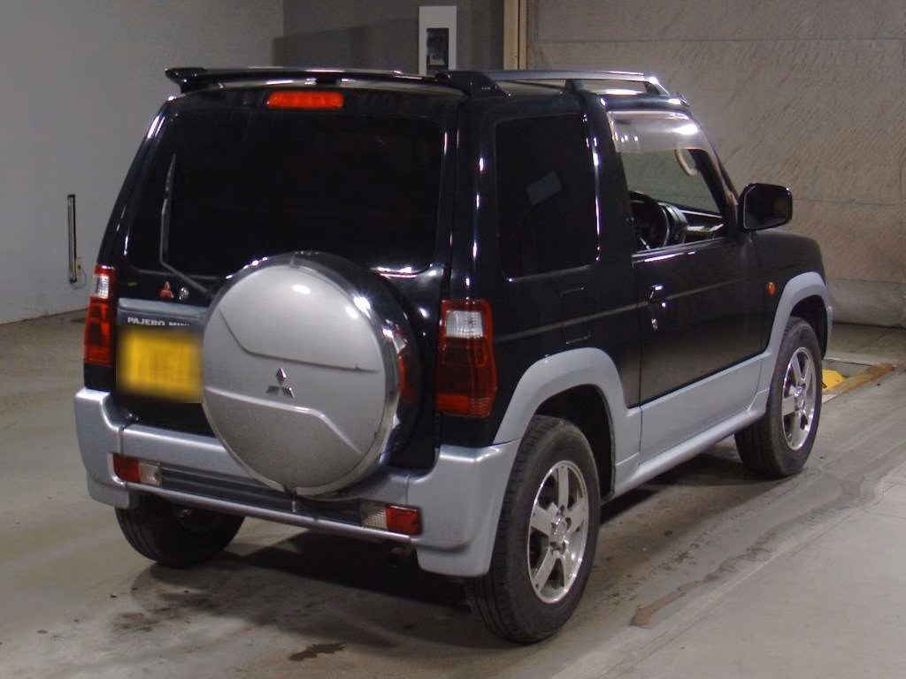 MITSUBISHI PAJERO MINI