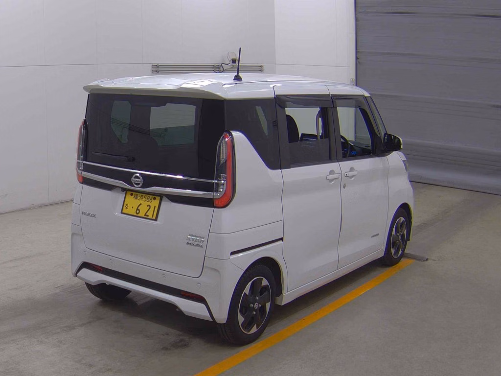 NISSAN ROOX