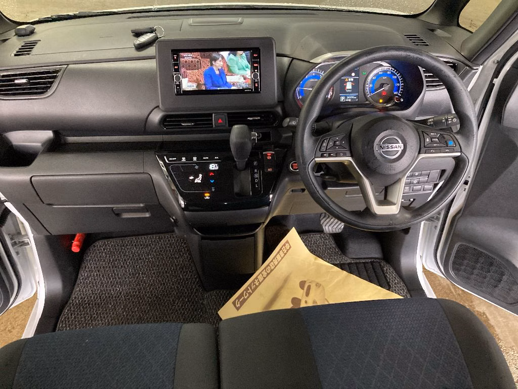 NISSAN ROOX