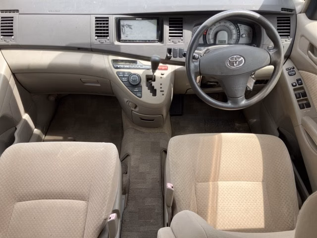 TOYOTA ISIS