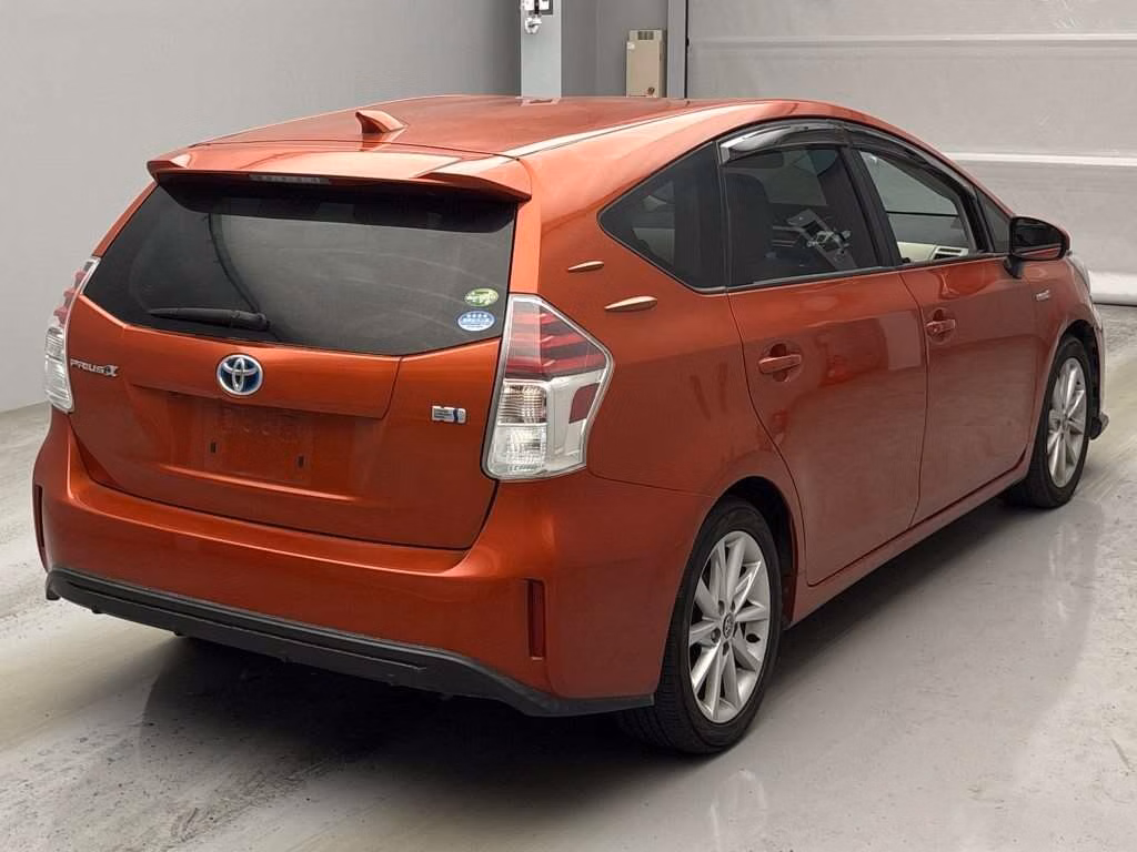 TOYOTA PRIUS ALPHA