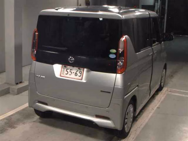 NISSAN ROOX