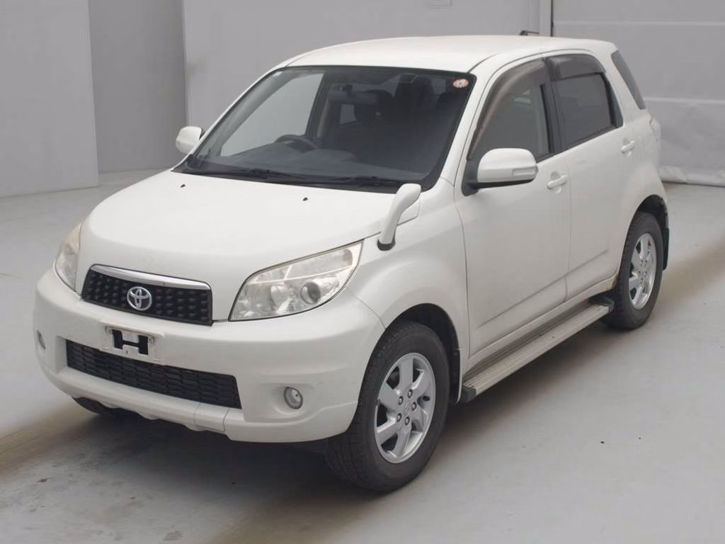 TOYOTA RUSH