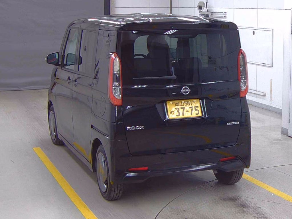 NISSAN ROOX