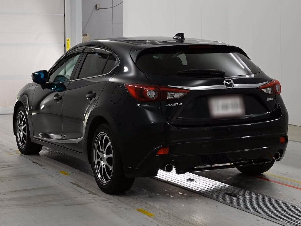 MAZDA AXELA