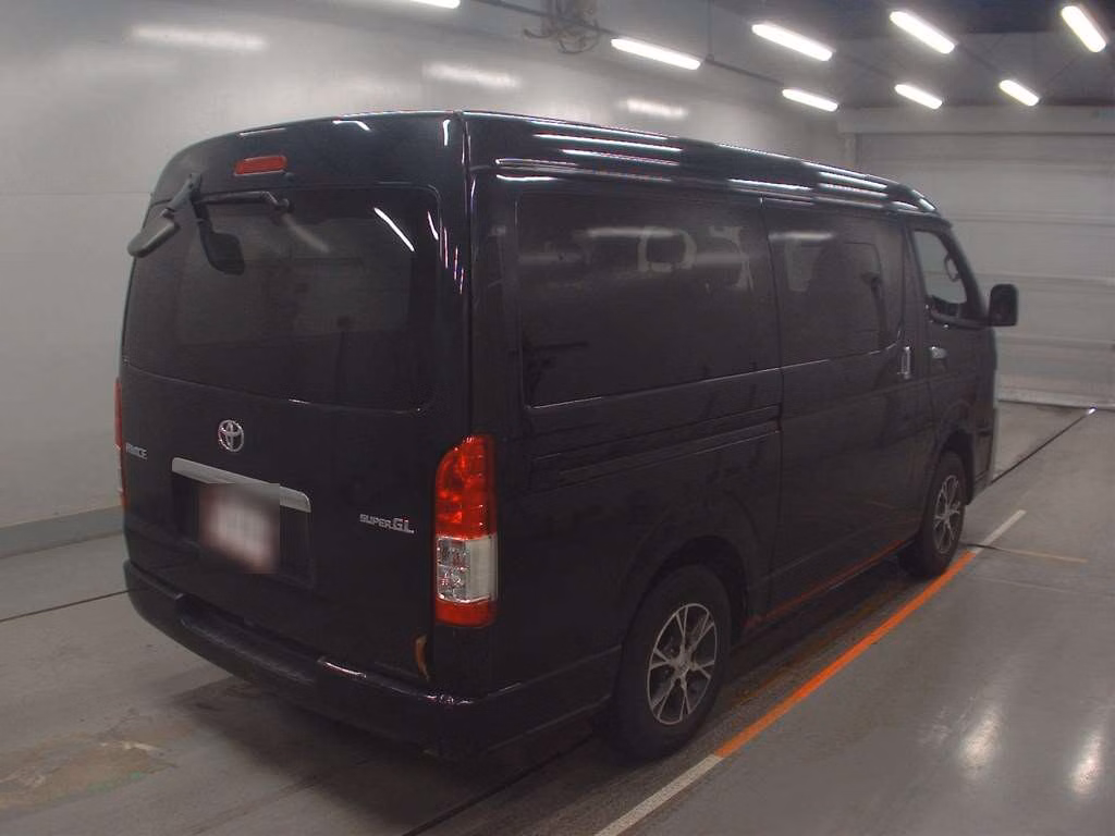 TOYOTA REGIUS ACE