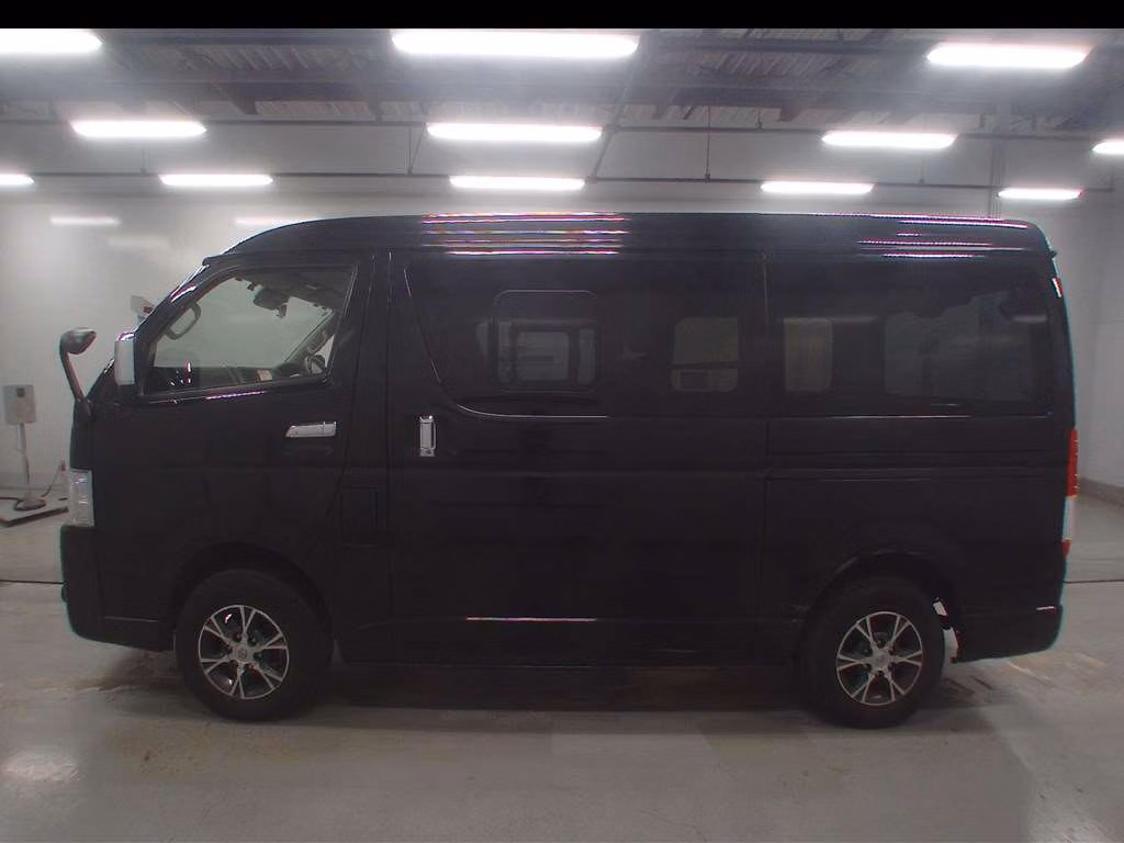 TOYOTA REGIUS ACE
