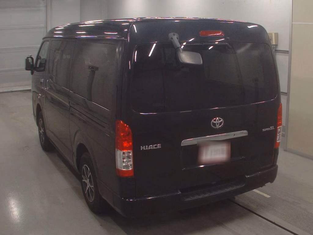 TOYOTA REGIUS ACE