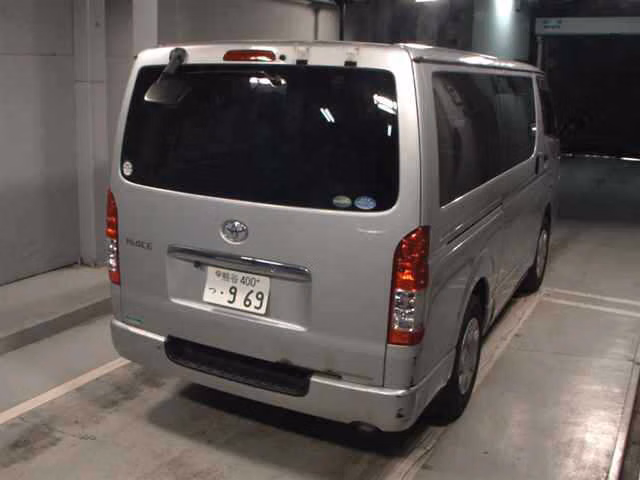 TOYOTA REGIUS ACE